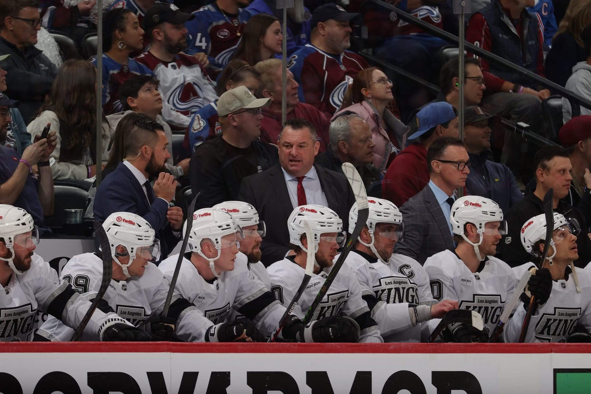 Kings coach D.J. Smith showered with broken glass during playoff game vs. Avalanche