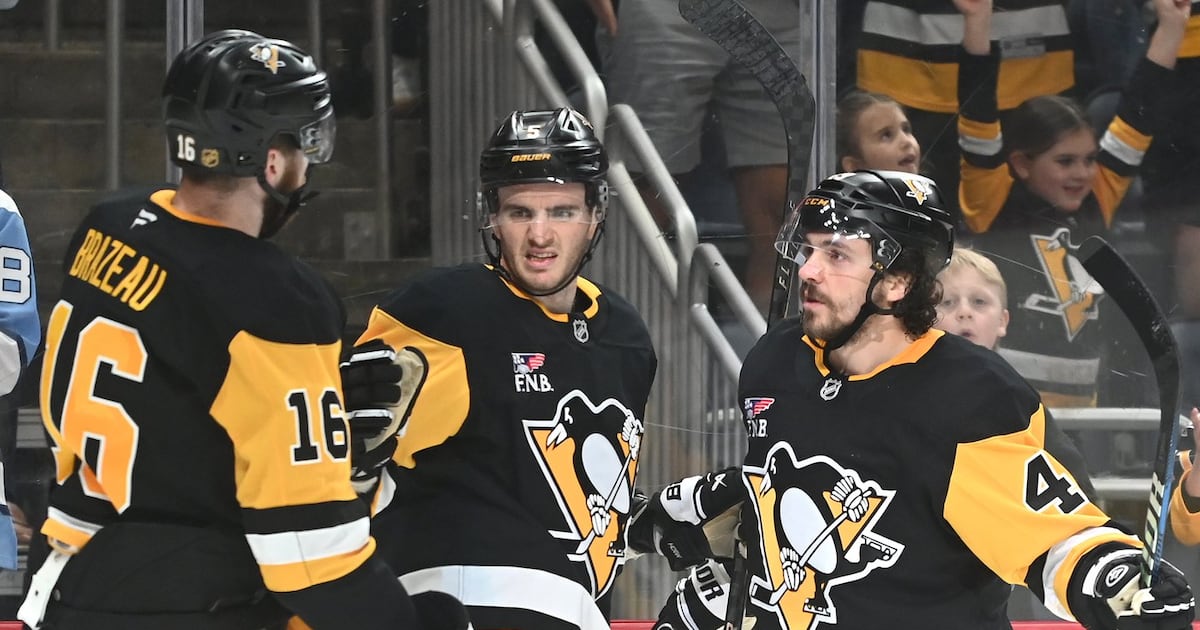 Malkin collects 14th career hat trick, Pittsburgh Penguins rout Florida Panthers to end Florida's bid for a 3-peat