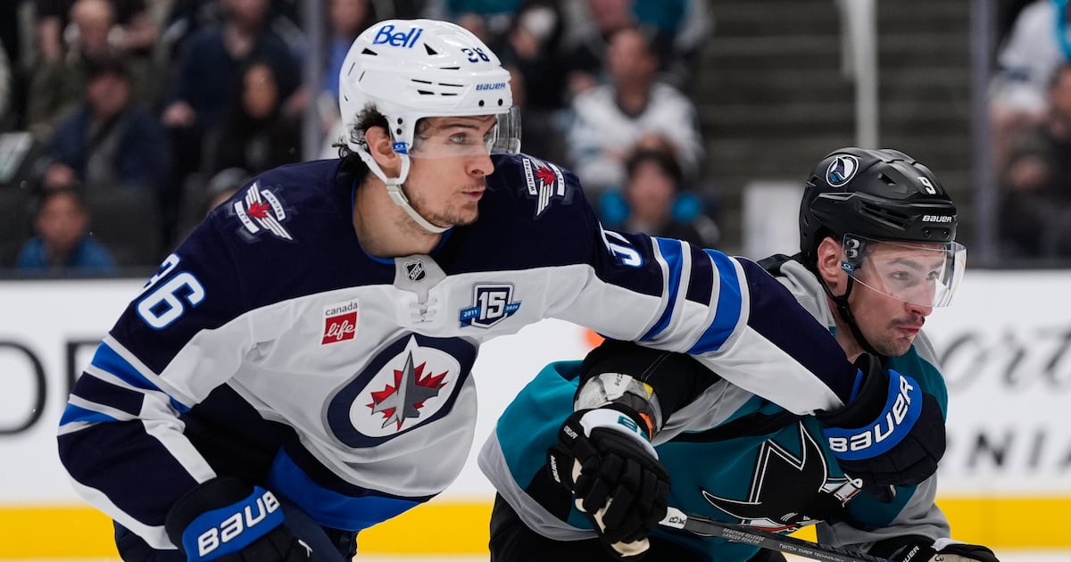 Winnipeg Jets C Morgan Barron listed week-to-week with lower-body injury