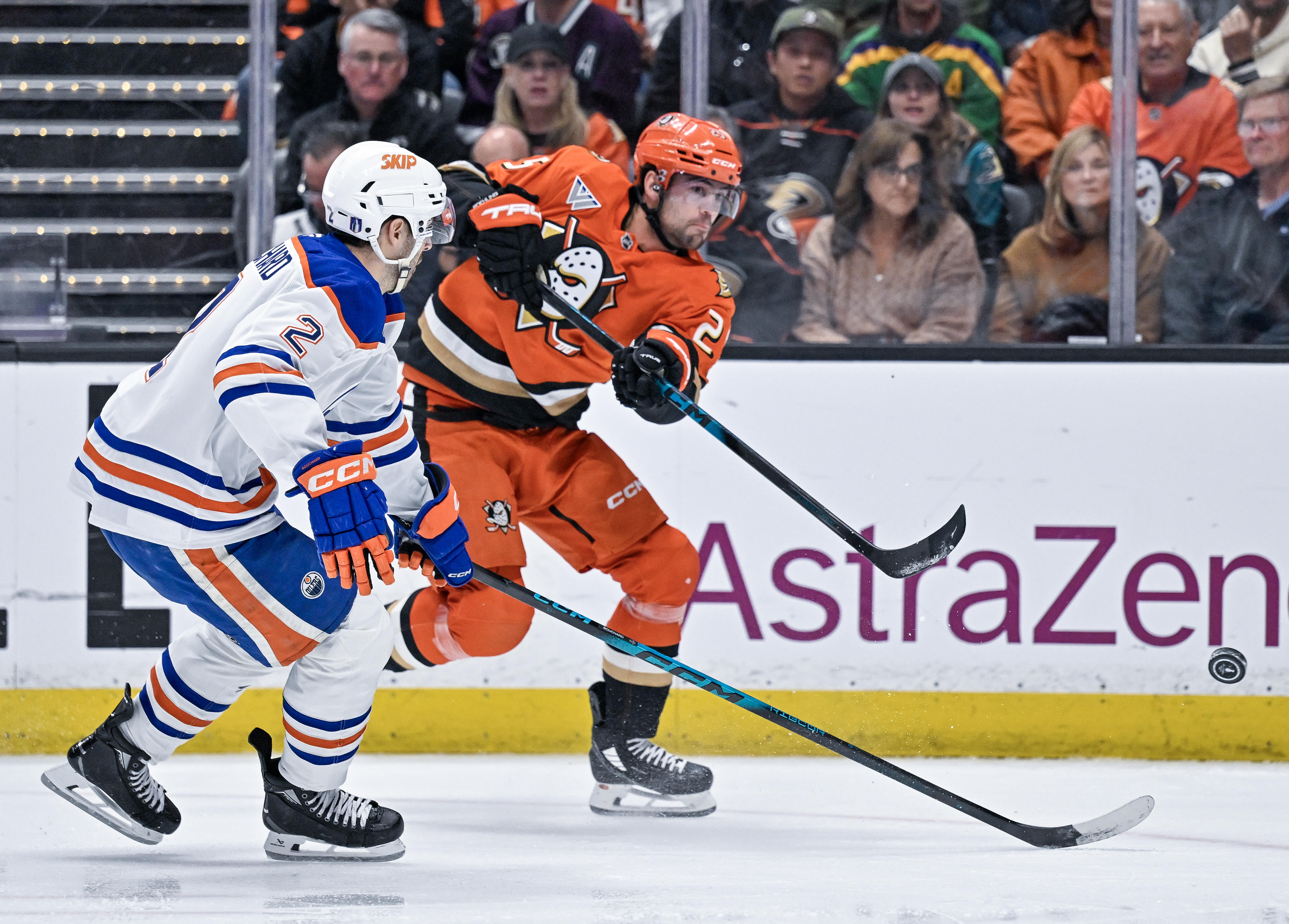 The Ducksâ Ryan Poehling (25) takes a shot on goal...