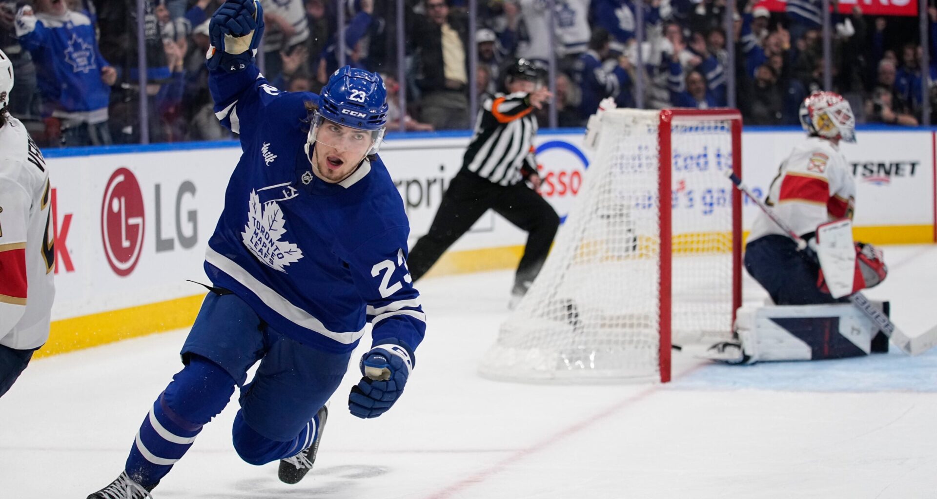 Maple Leafs News & Rumours: Knies, Tavares, L.A. Chaos & GM Prediction - The Hockey Writers - Toronto Maple Leafs