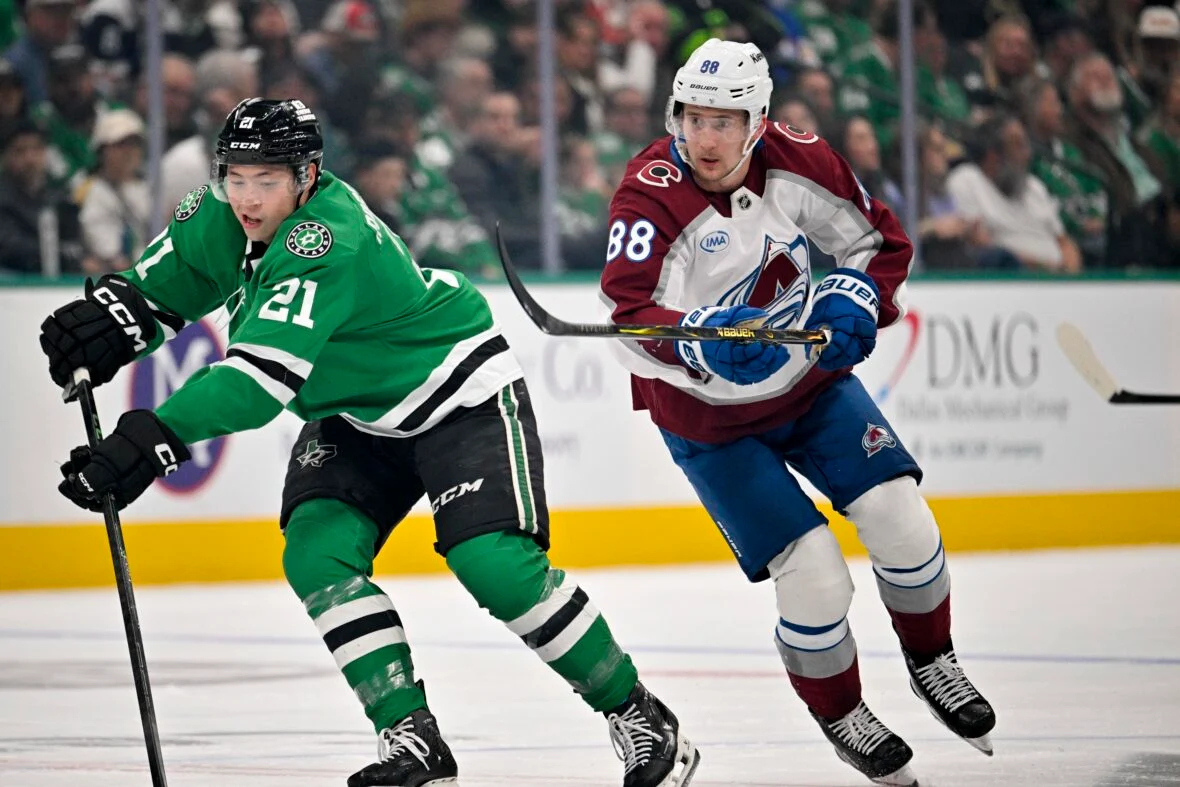 10 Takeaways: Martin Necas Has Another Big Game Against Dallas