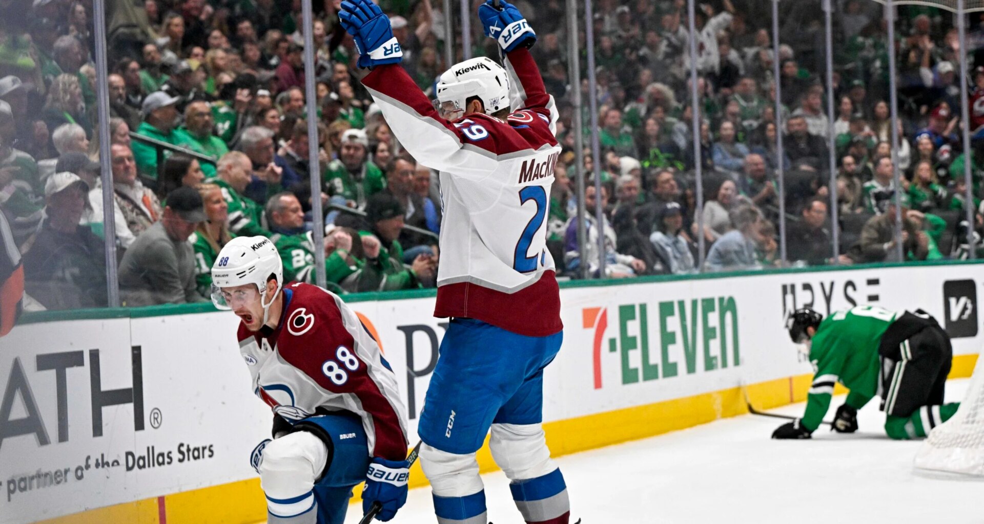 Deen's Daily: Preds Retake Playoff Spot; Eastern Wildcard Update; Avs Playoff Preview?