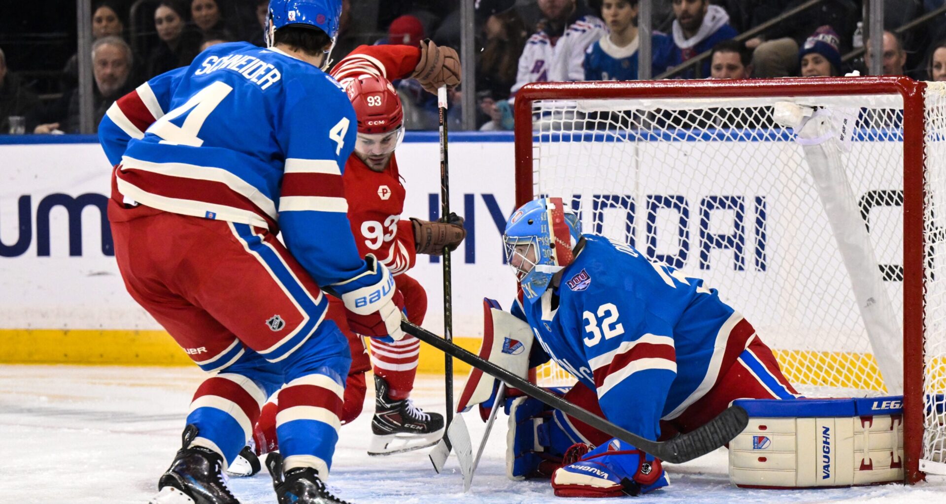 Lineups, storylines in Jonathan Quick's return