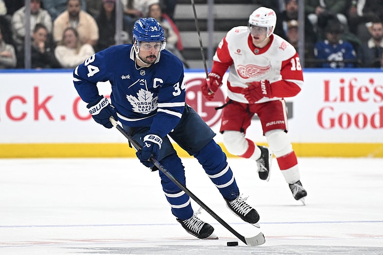 NHL: Detroit Red Wings at Toronto Maple Leafs