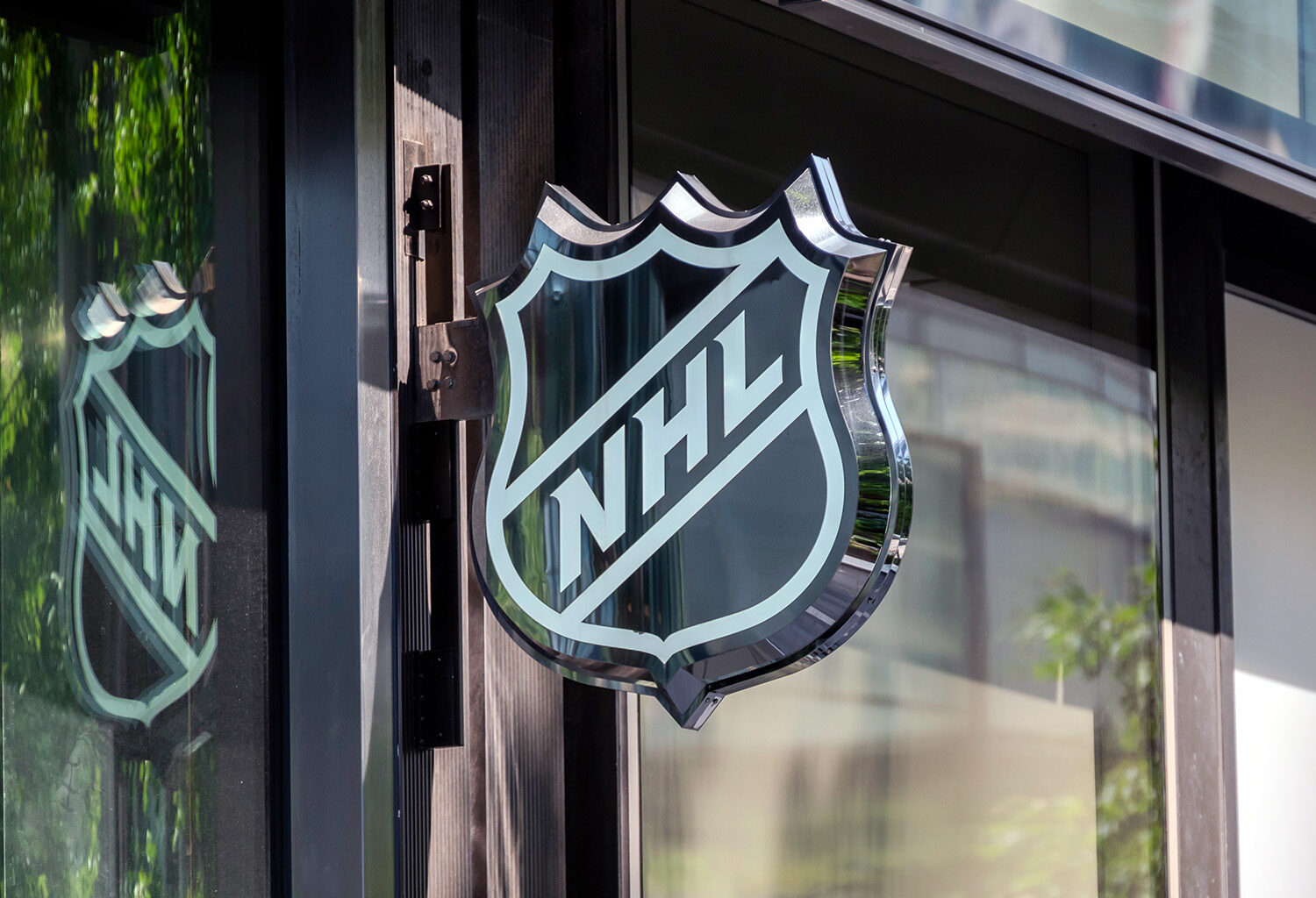 TNT open to early talks with NHL, Silberwasser says