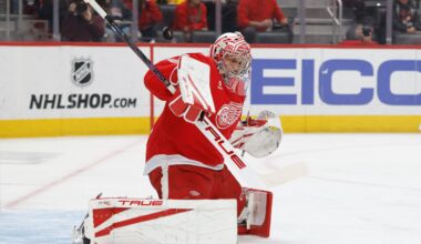Red Wings' Gibson Exits Flyers Matchup Mid-Game