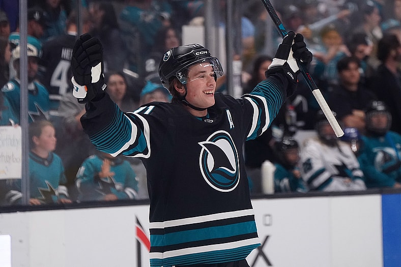 Macklin Celebrini, Hart Trophy