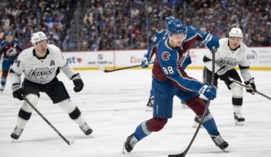 Avalanche overcome blind refs, shattered glass, take 2-0 series lead over Kings