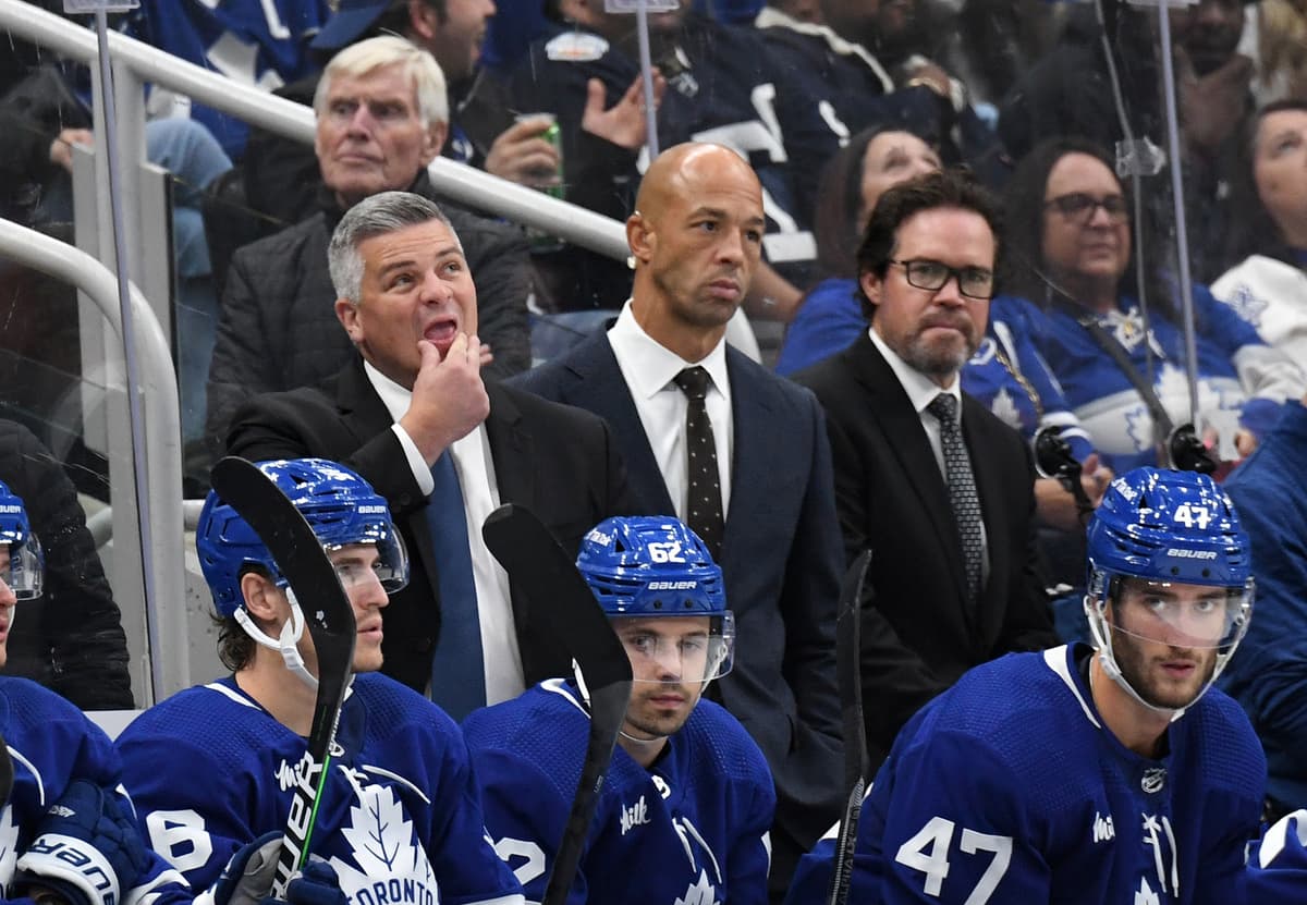 Could the Canucks once again lose Manny Malhotra to the Toronto Maple Leafs?