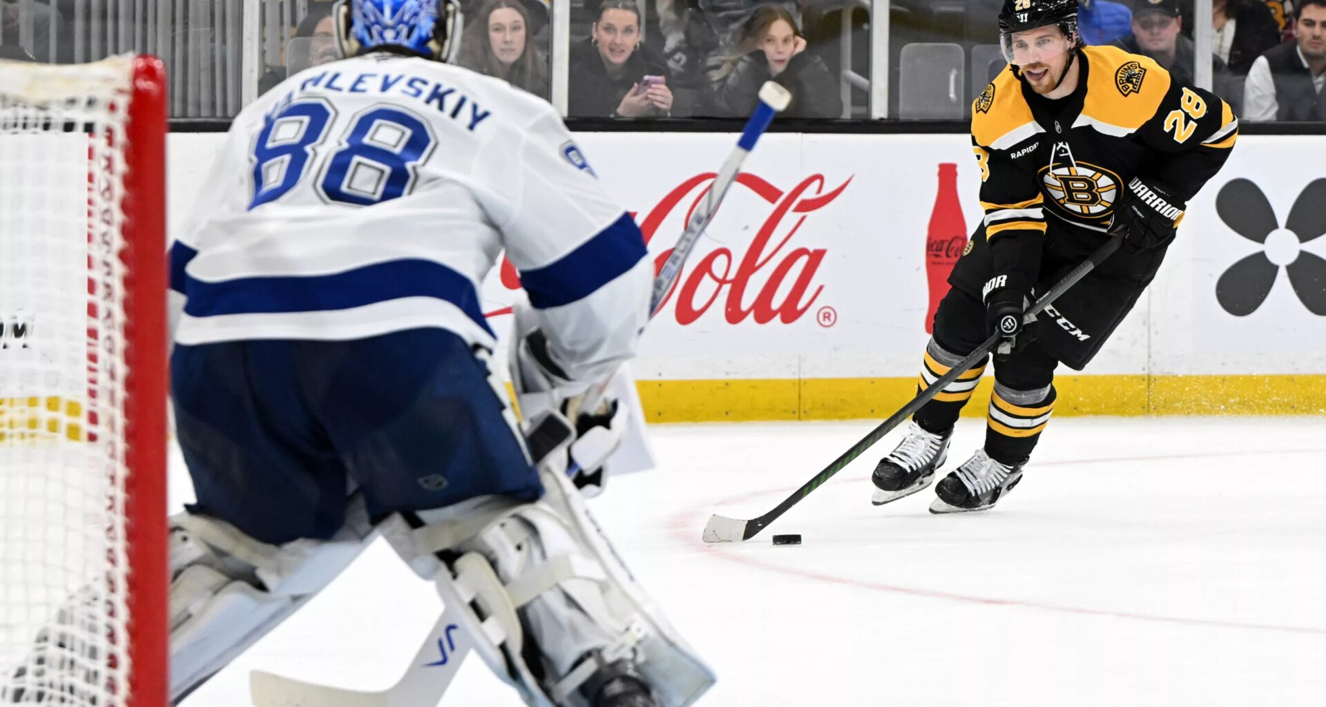 Bruins and Lightning in Atlantic Divisional Clash