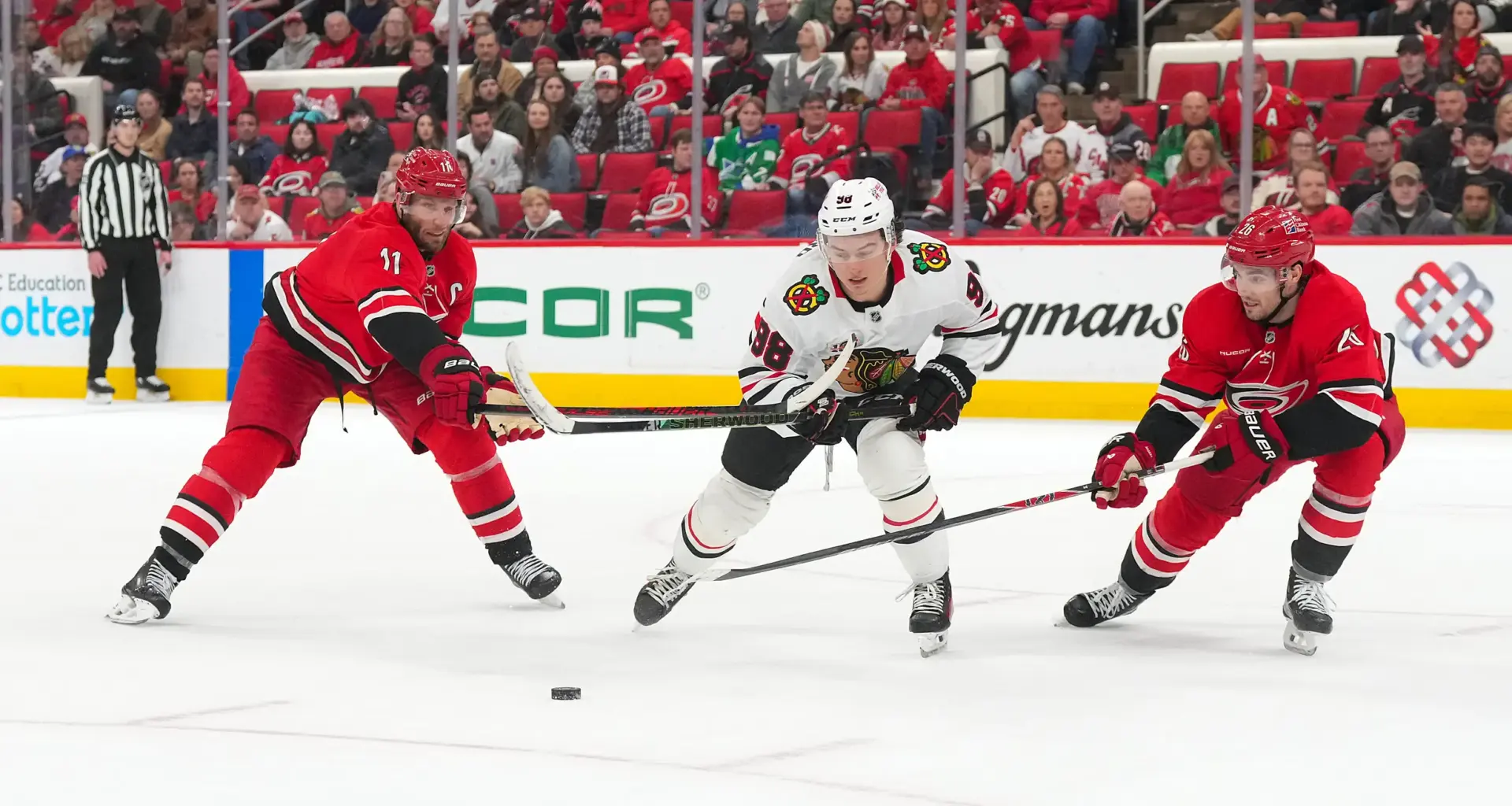 Chicago Blackhawks vs Carolina Hurricanes, April 9