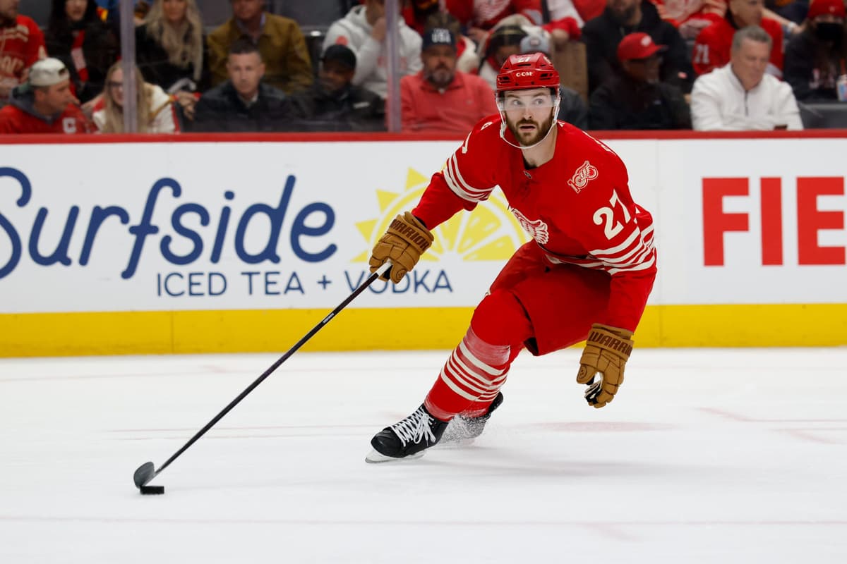 Red Wings’ Michael Rasmussen leaves game against Blue Jackets with injury