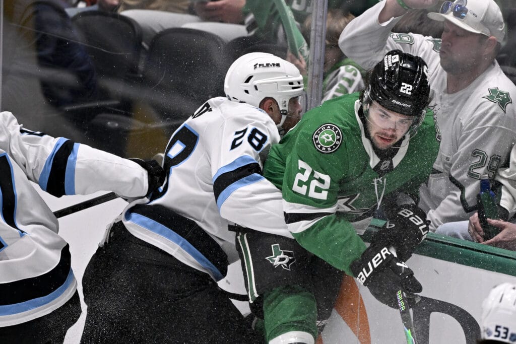 Dallas Stars forward Mavrik Bourque vs Utah Mammoth