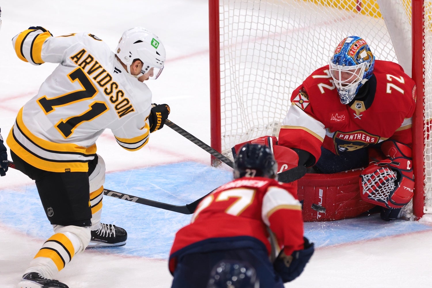 3 Stars: Panthers' Bobrovsky stones Bruins in 2-1 final - 98.5 The Sports Hub