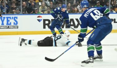 Poor third period costs Canucks against Mammoth