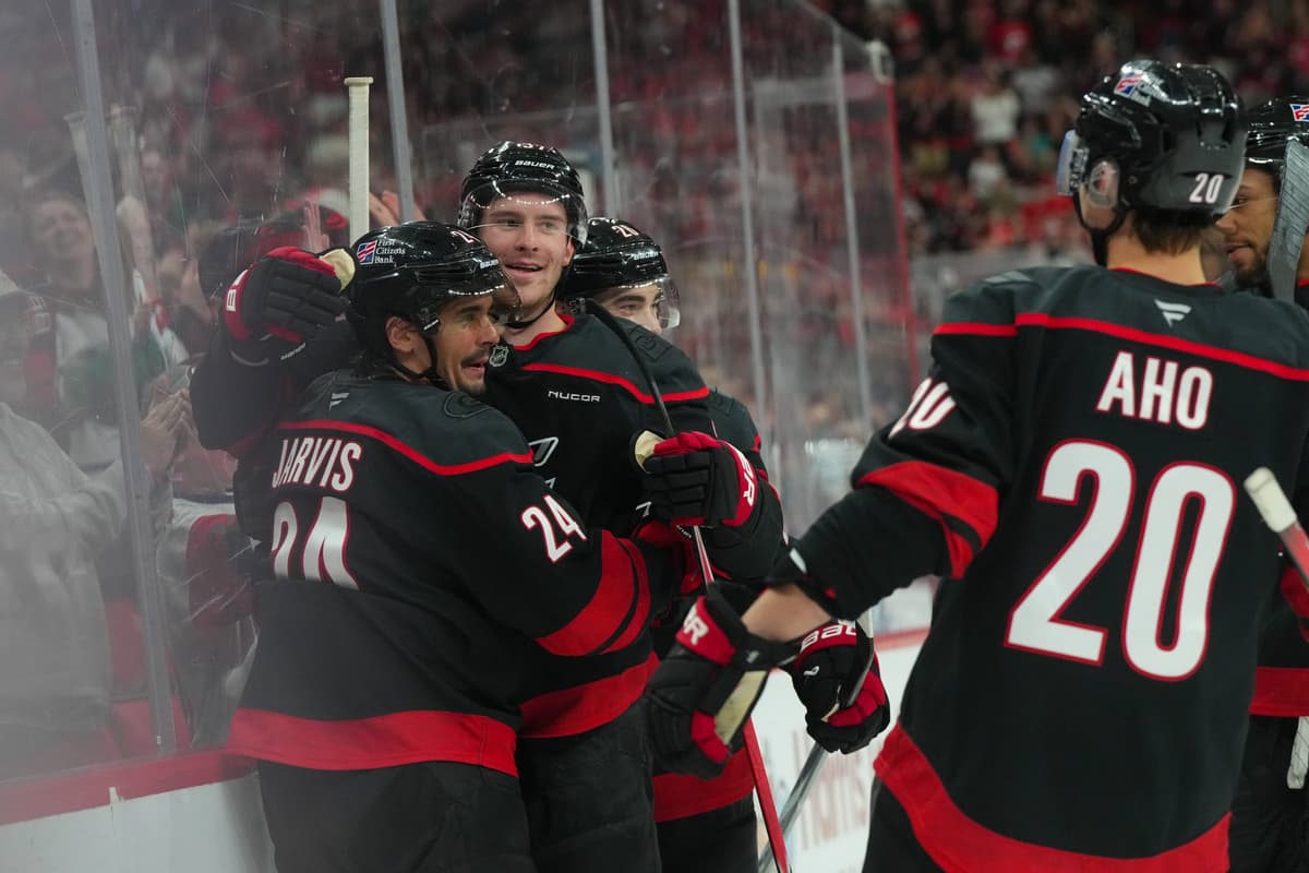Carolina Hurricanes clinch first place in Metropolitan Division