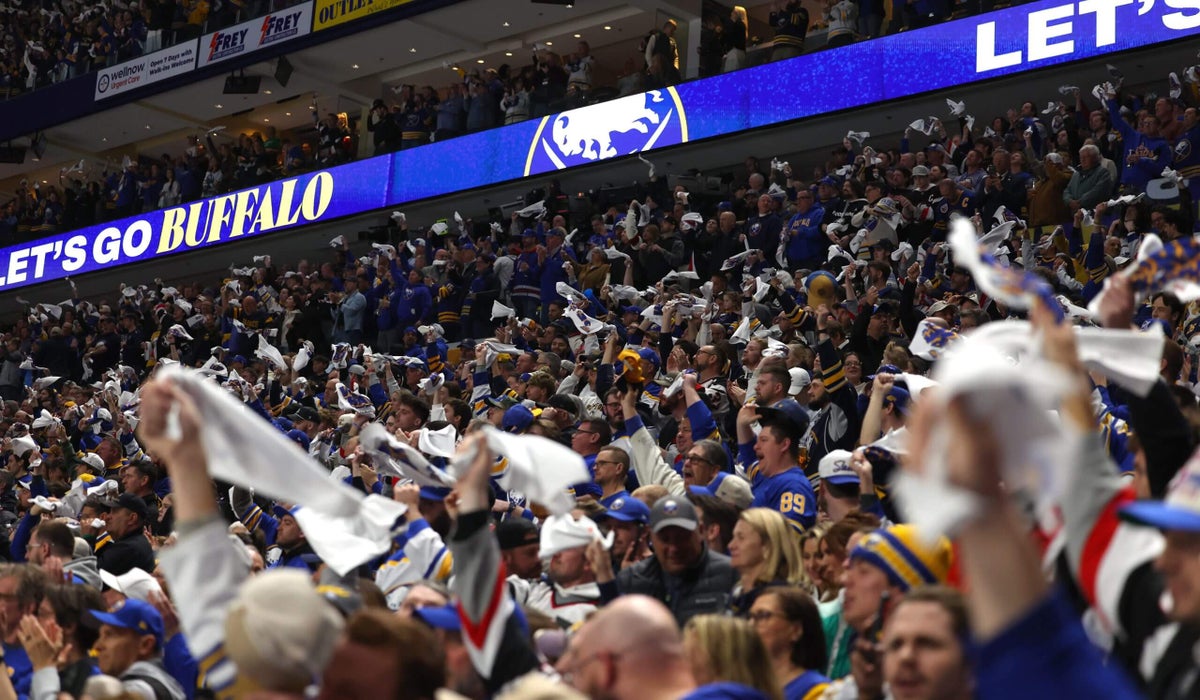Buffalo shining as a hockey town in playoff spotlight, and more Sabres notes