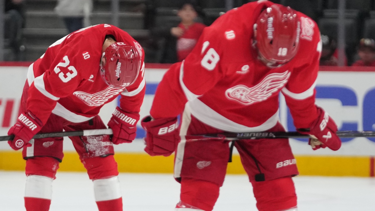 What happened to the Red Wings? Three factors behind Detroit's collapse