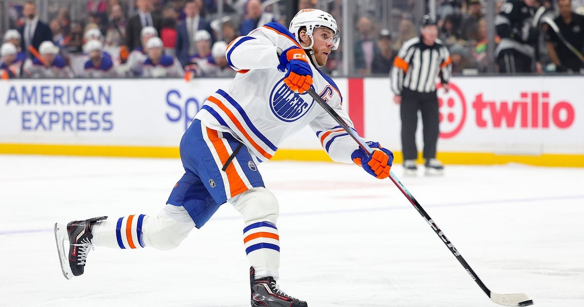 Oilers aim to beat Canucks tonight, boost playoff fortunes