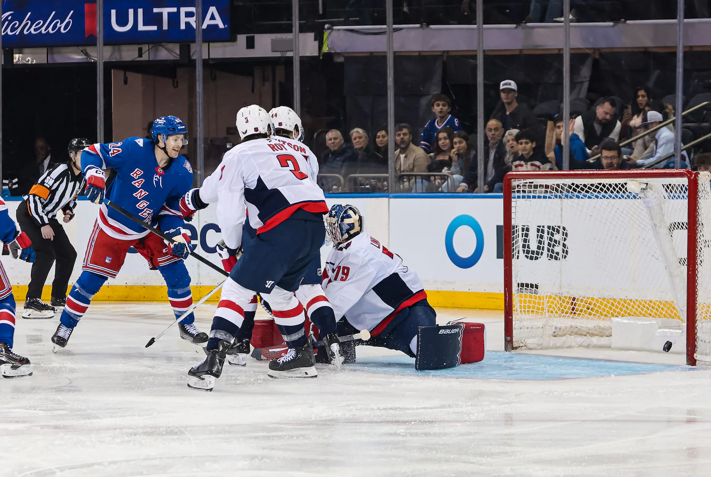 Rangers deal Capitals’ playoff hopes a blow with a rout