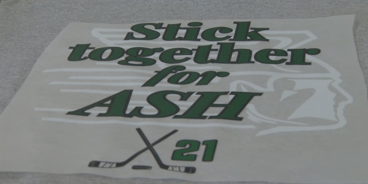 Greenway hockey moms craft tees to support hockey player