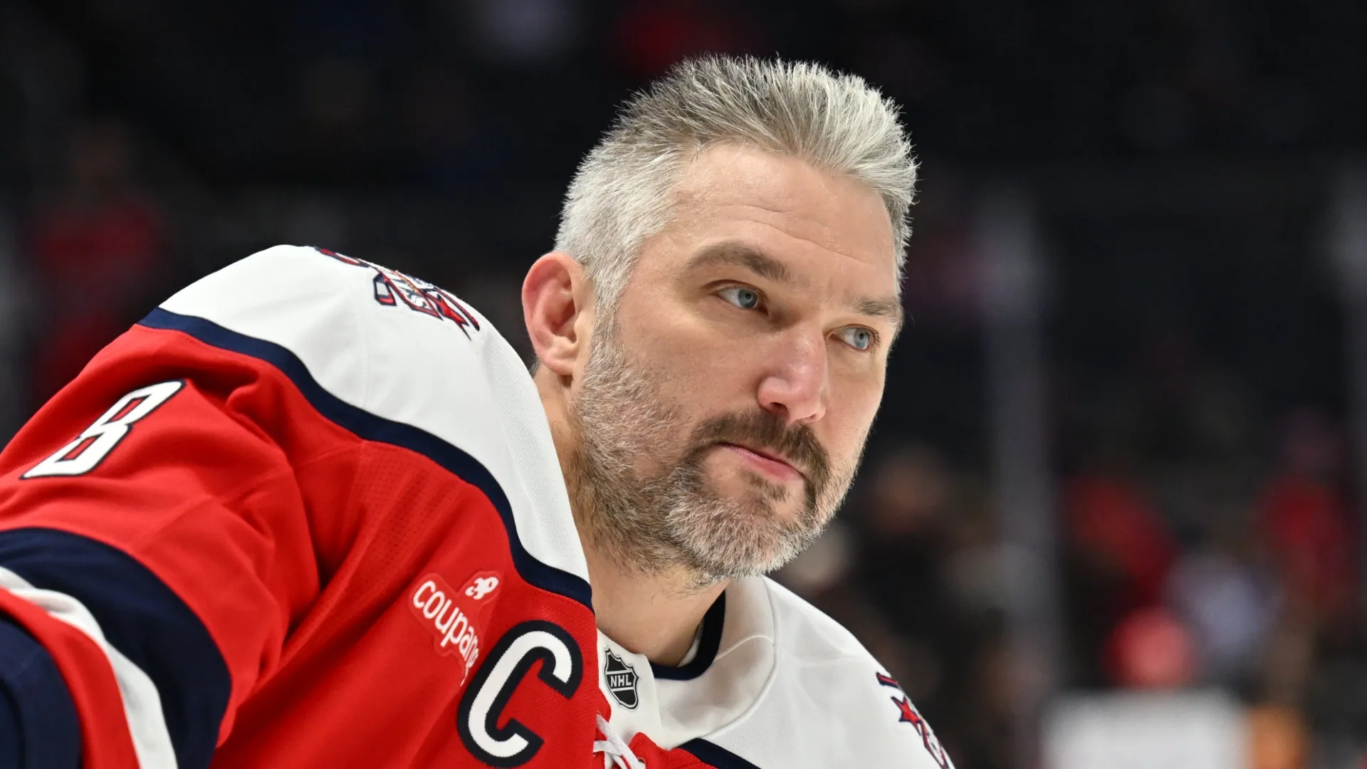 Alex Ovechkin warms up