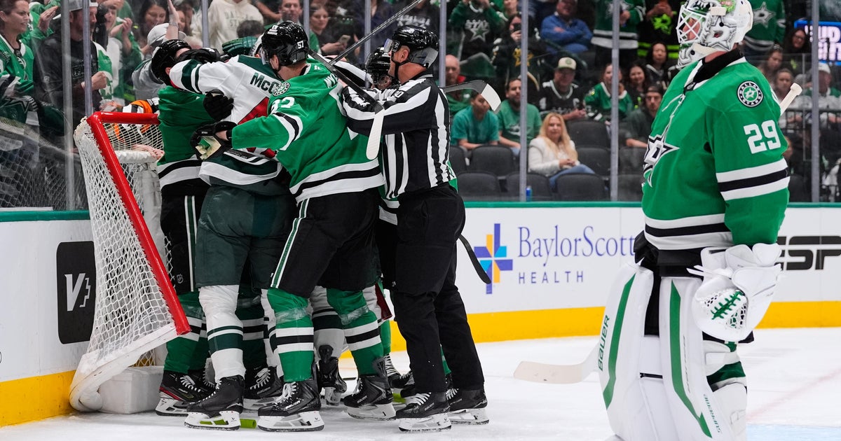 Robertson's 42nd goal lifts Stars over Wild in a preview of their 1st-round playoff series