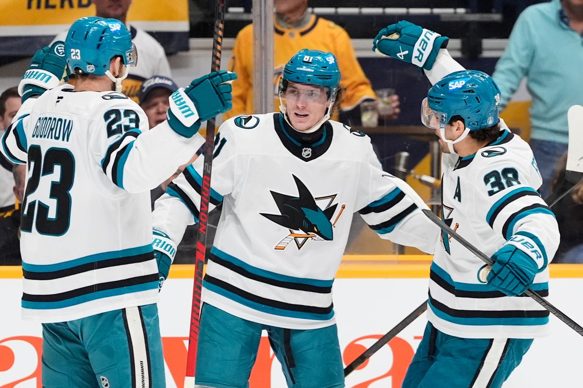 Gaudette's goal with 21 seconds left helps Sharks win 5-4 to snap Blue...