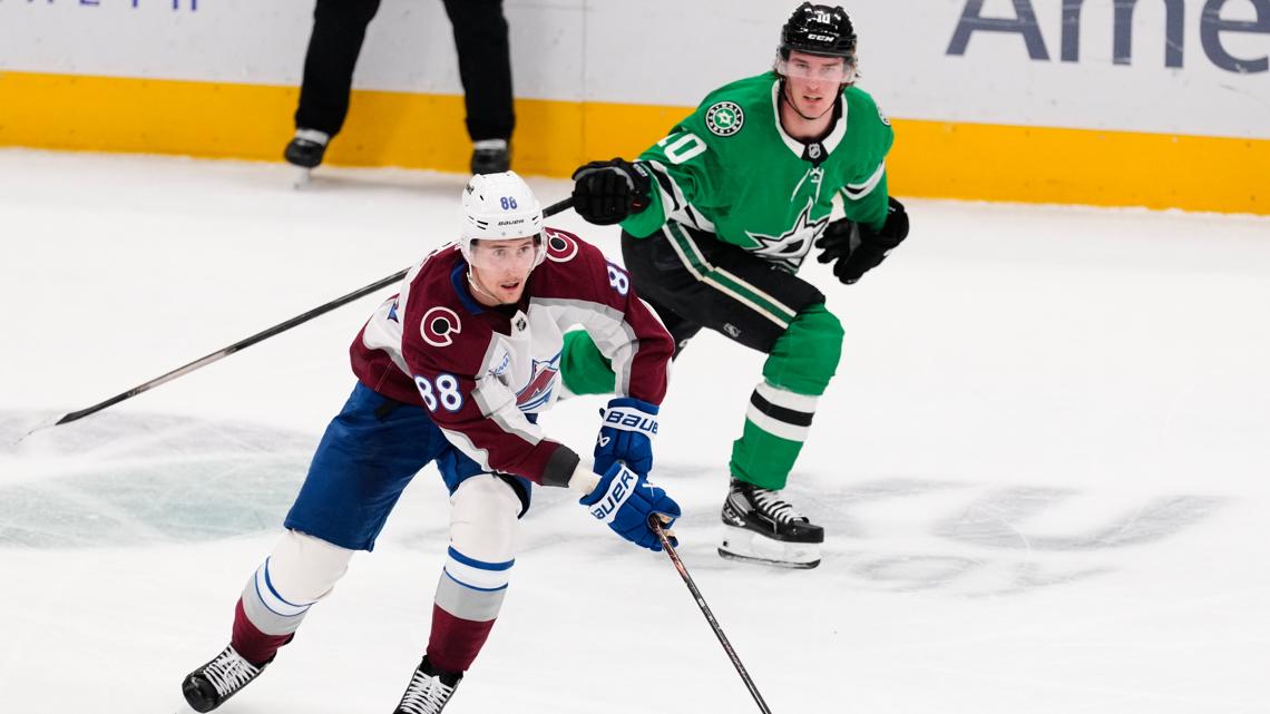 Avalanche beat Stars 2-0 to extend their edge in the Central Division race
