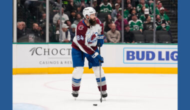 Avalanche beat Stars 2-0 to extend their edge in the Central Division race