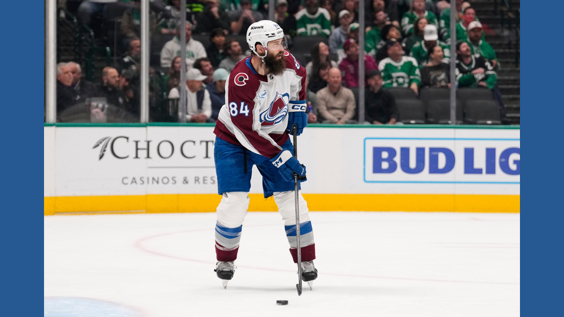 Avalanche beat Stars 2-0 to extend their edge in the Central Division race