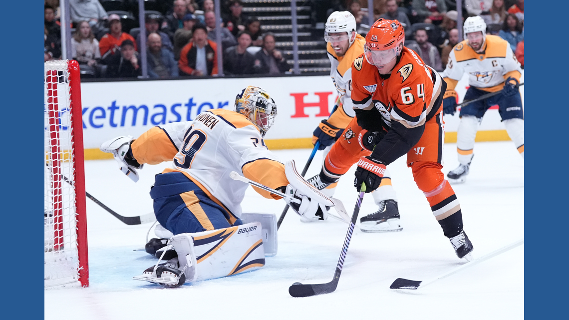 Justus Annunen stops 43 shots for 3rd career shutout in Predators' 5-0 win over Ducks