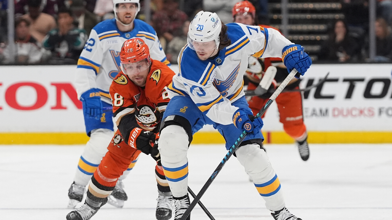 Dylan Holloway's two goals help Blues keep slim playoff hopes alive with win over Ducks