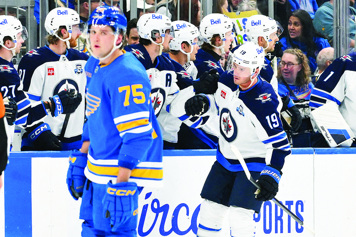 Jets get past Blues to dampen St. Louis' playoff hopes