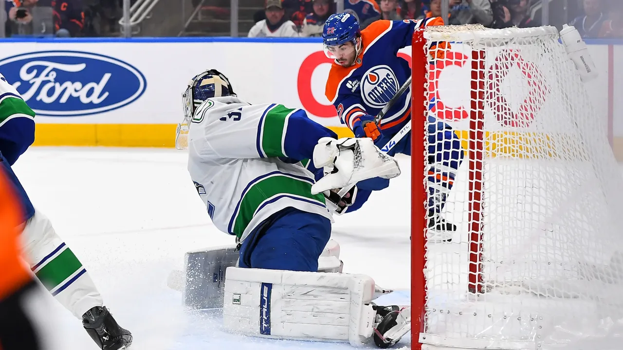 Oilers vs. Canucks (Apr. 16)