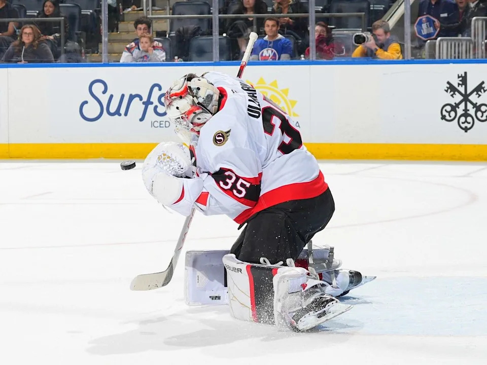  Senators goaltender Linus Ullmark makes a save during the second period of the game against the Islanders on Saturday.