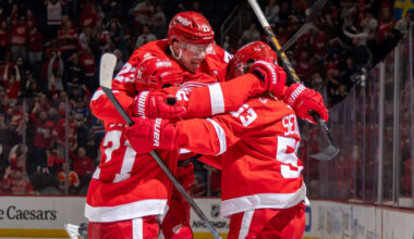 Seider has 5 points, Red Wings top Flyers to keep pace in wild-card race