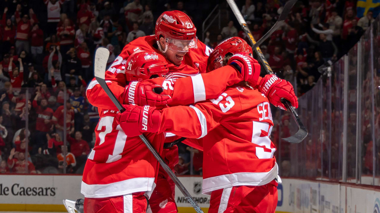 Seider has 5 points, Red Wings top Flyers to keep pace in wild-card race
