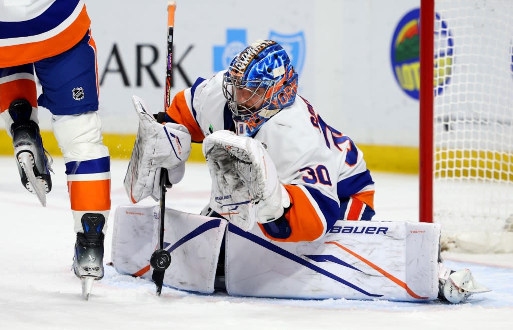 Ilya Sorokin makes one of his 29 saves in the Islanders’ road loss to the Sabres. Timothy T. Ludwig-Imagn Images