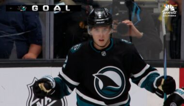 Collin Graf's no-look assist to Will Smith extends Sharks' lead over Blackhawks