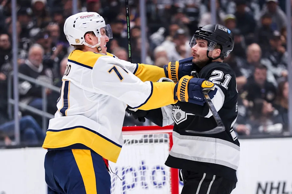 Matthew Wood #71 of the Nashville Predators and Scott Laughton #21 of the Los Angeles Kings get chippy during an NHL hockey game, Thursday April 2, 2026 in Los Angeles, Calif.