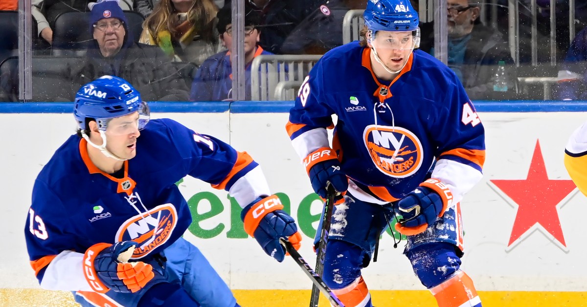 Islanders Gameday News: Some changes for DeBoer DeBut