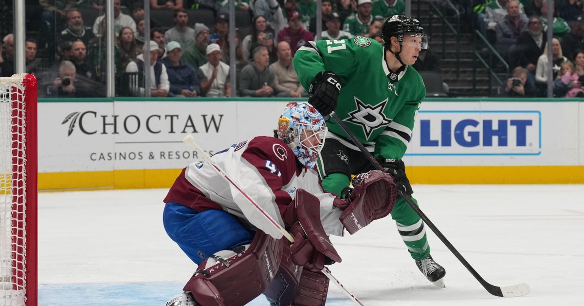 Avalanche shut out Stars 2–0 to widen lead atop Central
