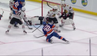 Soderblom Sprawling Glove Save | Chicago Blackhawks