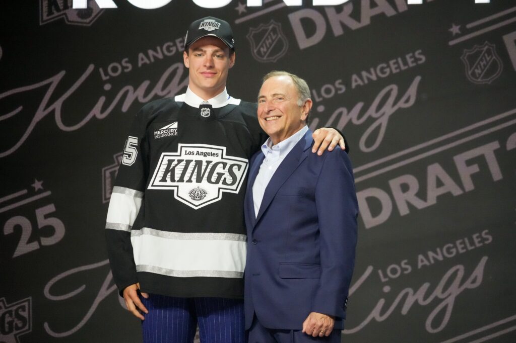 Kings Sign Henry Brzustewicz To Entry-Level Contract – Pro Hockey Rumors