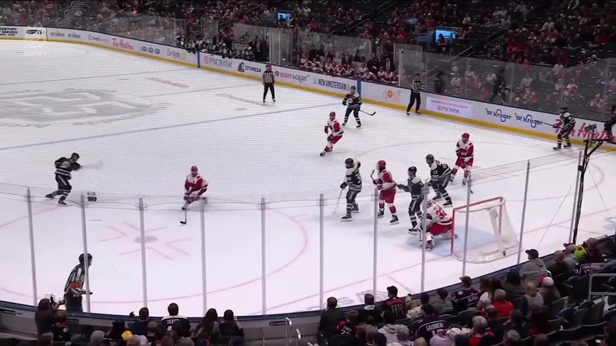 Jordan Martinook with a Shorthanded Goal vs. Columbus Blue Jackets