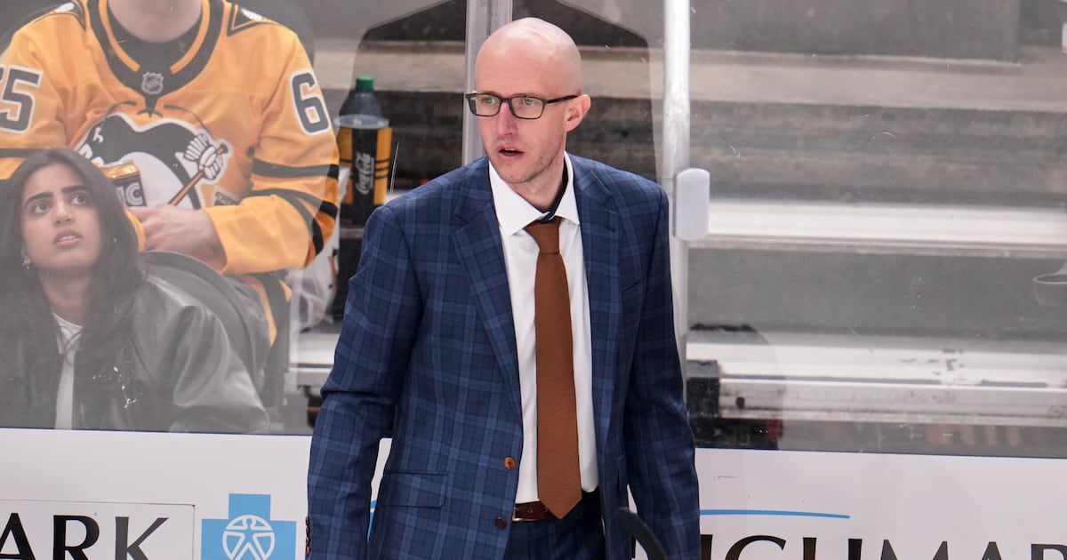 Penguins continue fight for playoff hope in game at Tampa Bay against Lightning