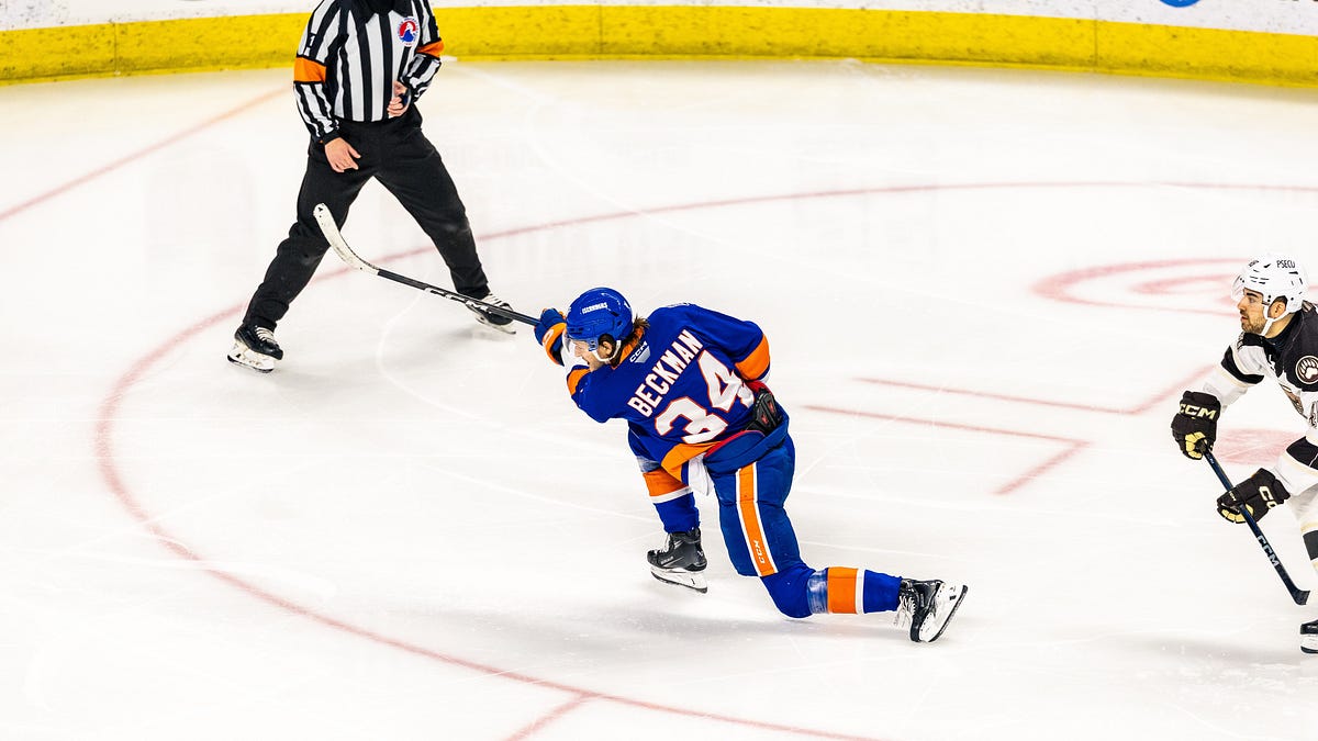 Game 72 Recap: Islanders Edge Bears in Finale Behind Varlamov’s Heroics