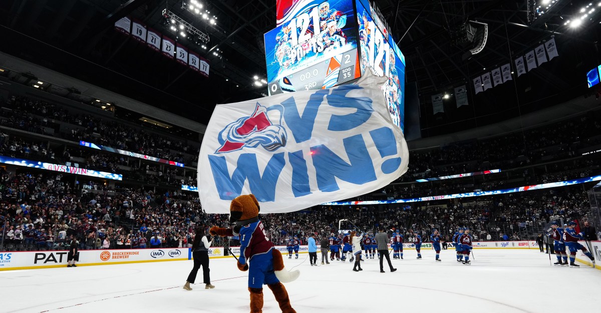 Recap: Colorado blanks Seattle 2-0 in regular season finale